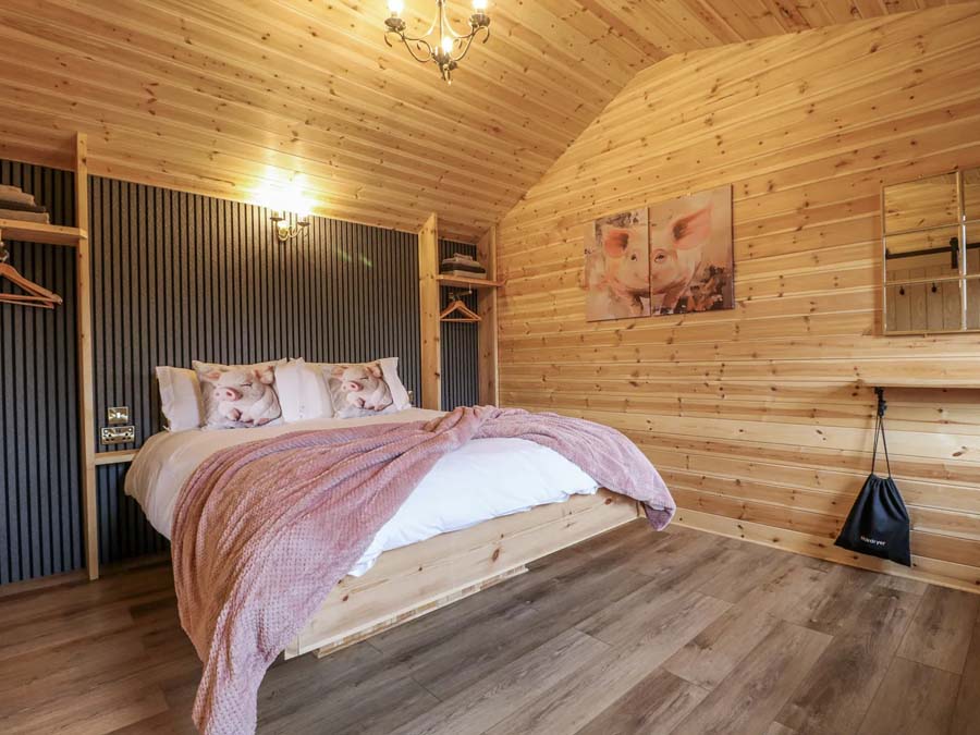 Double Bedroom The Sty Brookfields Holiday Farm